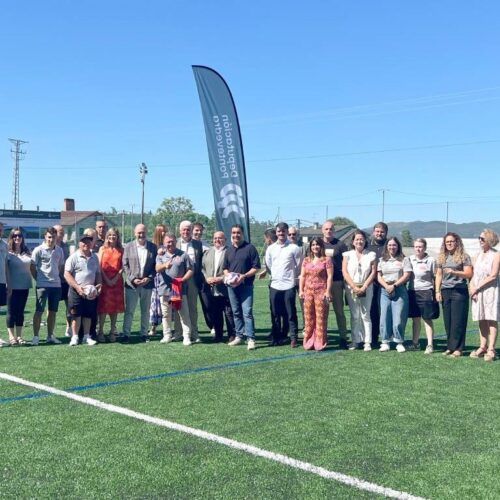 O Campo de fútbol de San Mateo leva o nome de “Manolo Gil”