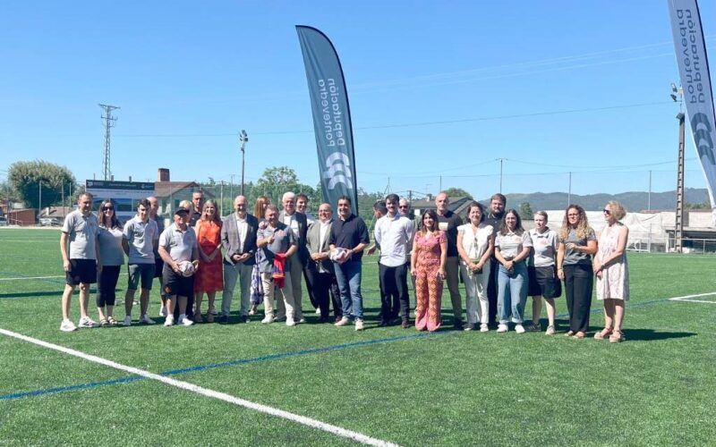 O Campo de fútbol de San Mateo leva o nome de “Manolo Gil”
