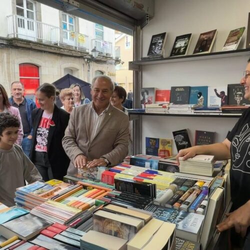 XXVII Feira do Libro de Monforte na rúa Cardeal