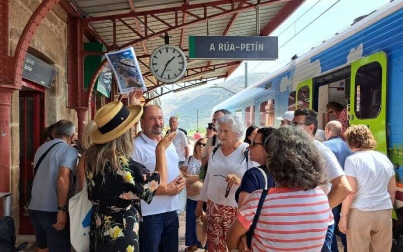 A Xunta de Galicia consolida os trens turísticos como promoción de Valdeorras