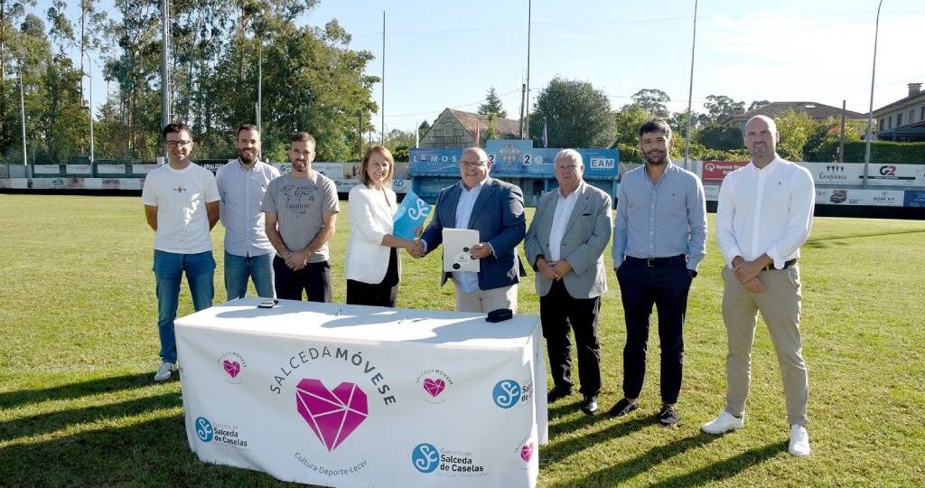 Céspede artificial para o campo de fútbol da Gándara en Salceda