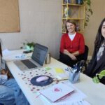 Salceda incorpora unha educadora social